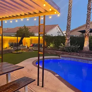  Holiday home Gorgeous Henderson With Pool!